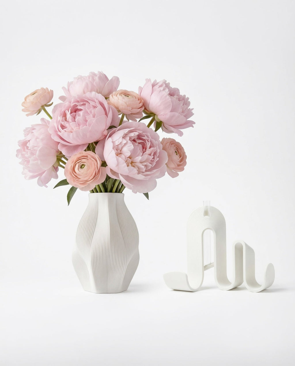 AMINI STRIA Living Set in White — vase and book holder with pink peonies, clean white background