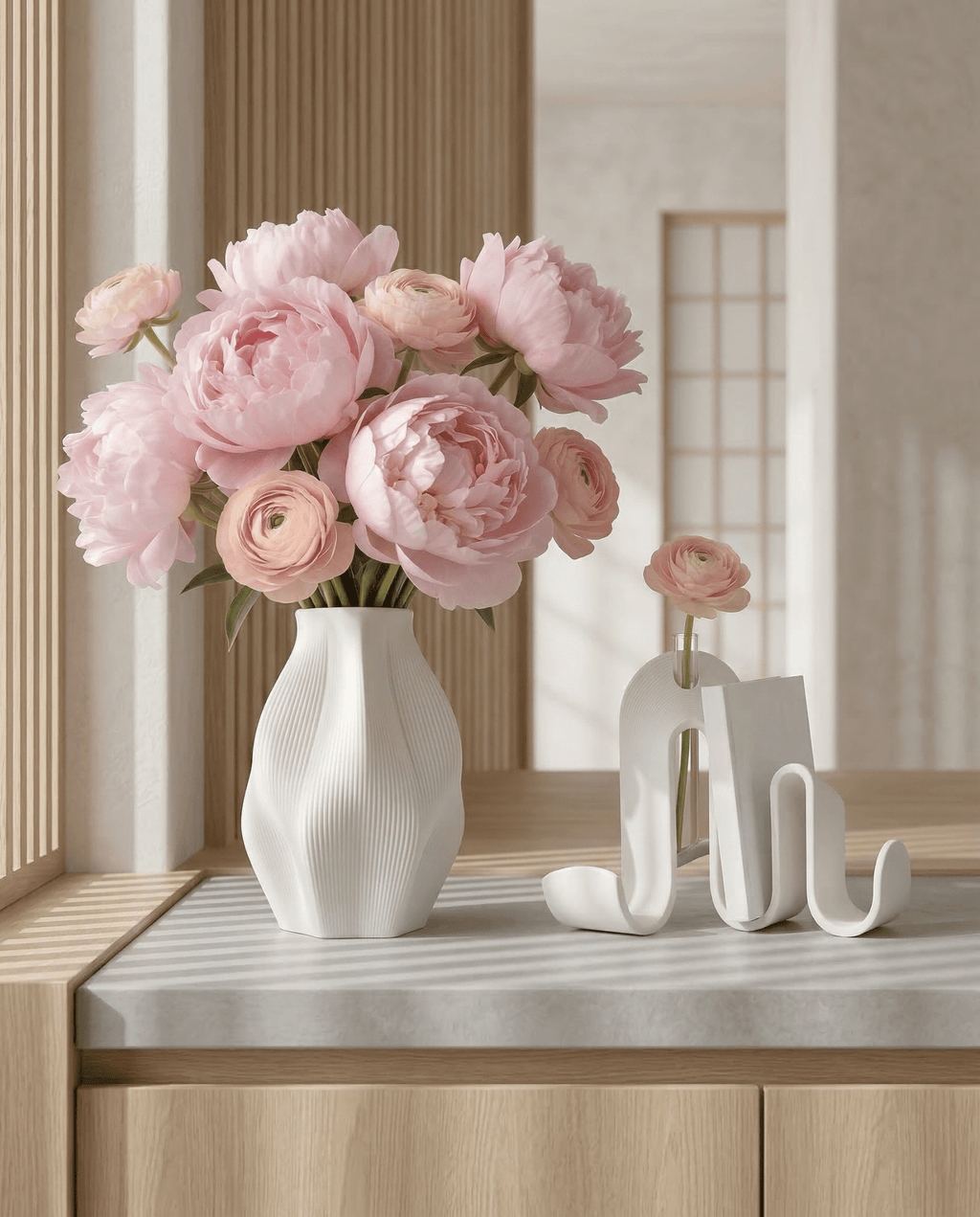 AMINI STRIA Living Set in White — vase and book holder on a wooden console in a Japanese-style room with pink peonies